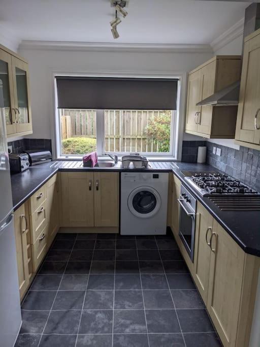 Teith Court Apartment With Private Parking. Stirling Exterior photo