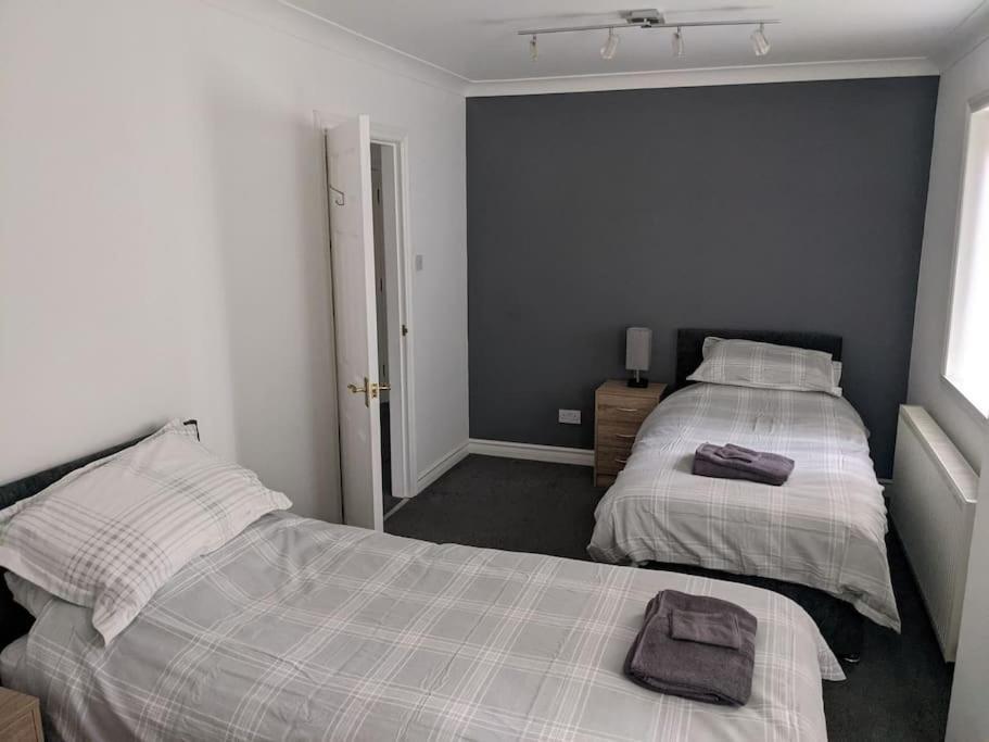Teith Court Apartment With Private Parking. Stirling Exterior photo